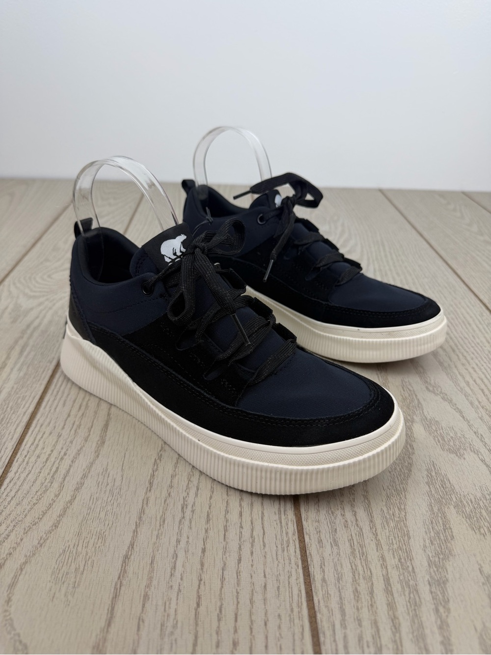 Sorel Women's Out N About IV Low Women's Waterproof Sneaker 8.5 Black Gum 2 $100